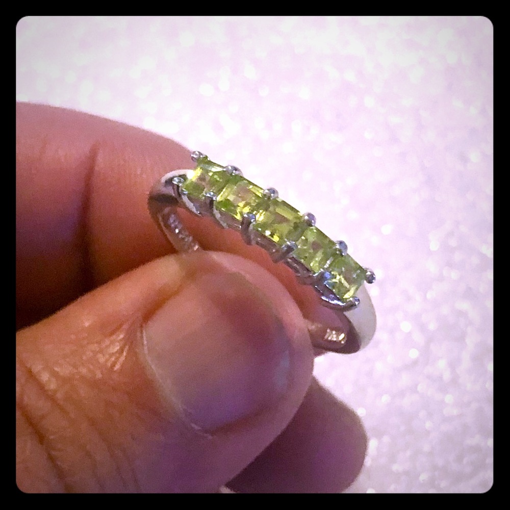 NEW Sterling Silver Peridot 5-Stone Ring - Size 8